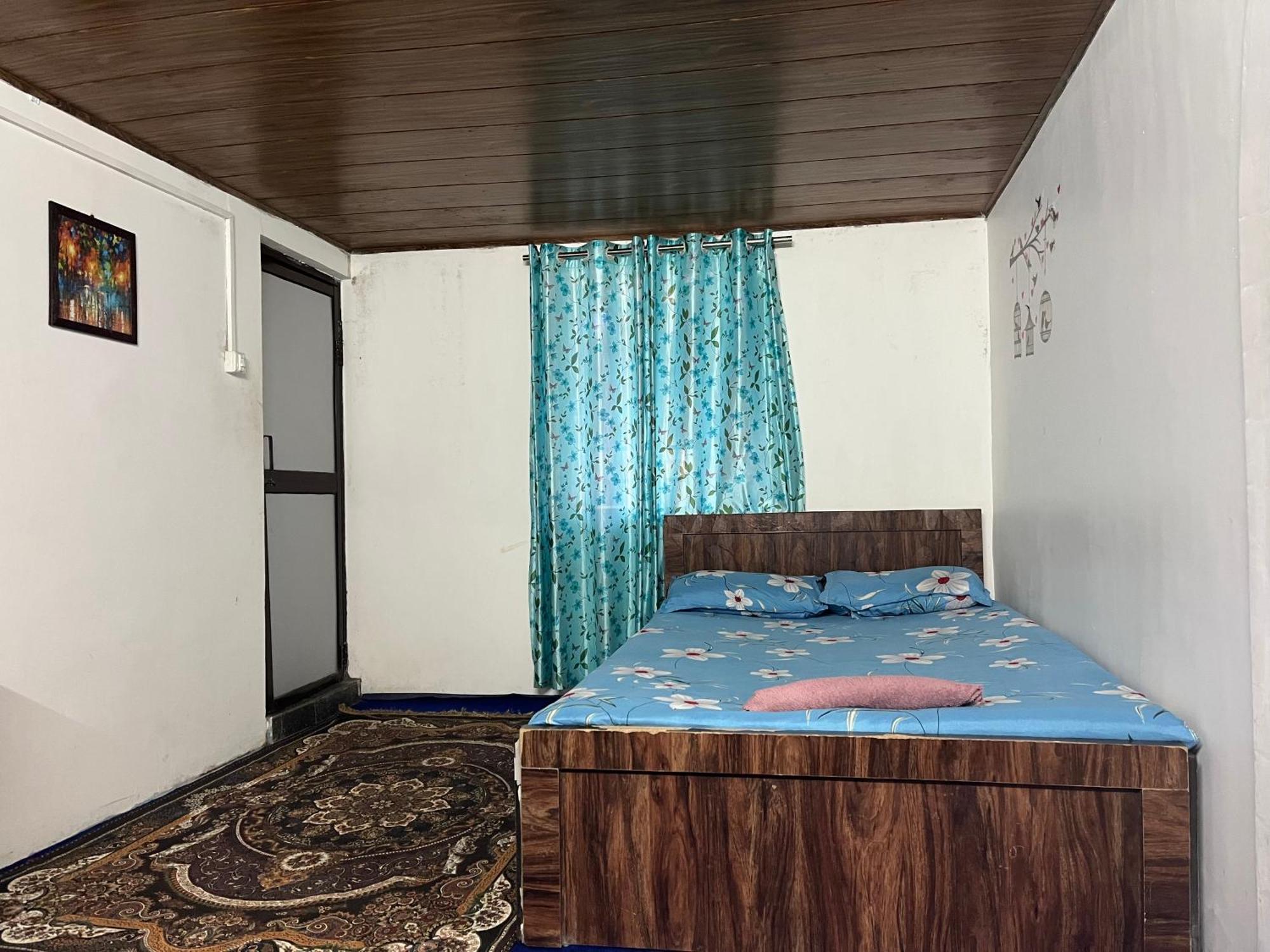 Pradhan Homestay Mirik - Homestay Beside Mirik Lake Ngoại thất bức ảnh